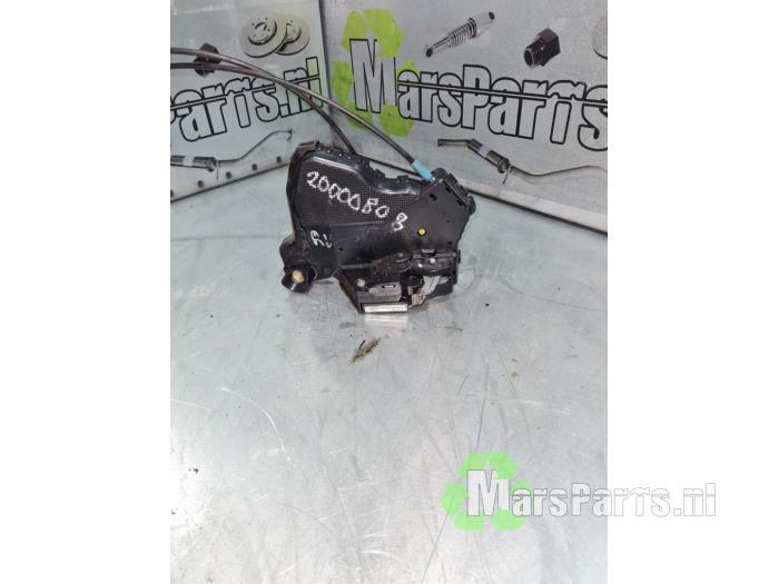 Deurslot Mechaniek 4Deurs rechts-voor van een Subaru Justy, Subaru, Gebruikt, -, -