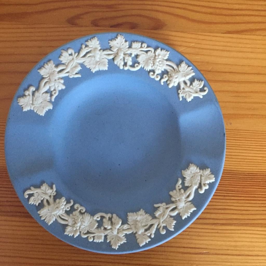 Wedgewood Jasper asbakje – ongebruikt., Verzenden, Zo goed als nieuw, Porselein, Bord of Schaal