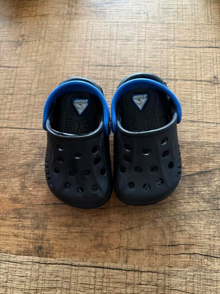 Crocs maat 19 - weinig gedragen, Ophalen of Verzenden, Zo goed als nieuw, Jongetje of Meisje