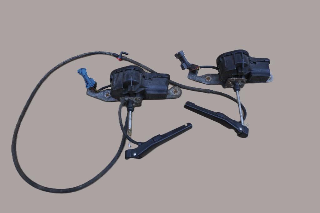 Goede koplamp wissermotoren  Saab 900 / 9-3 1994 - 2002, Gebruikt, Info@saabcars.se, Ophalen of Verzenden, Saab