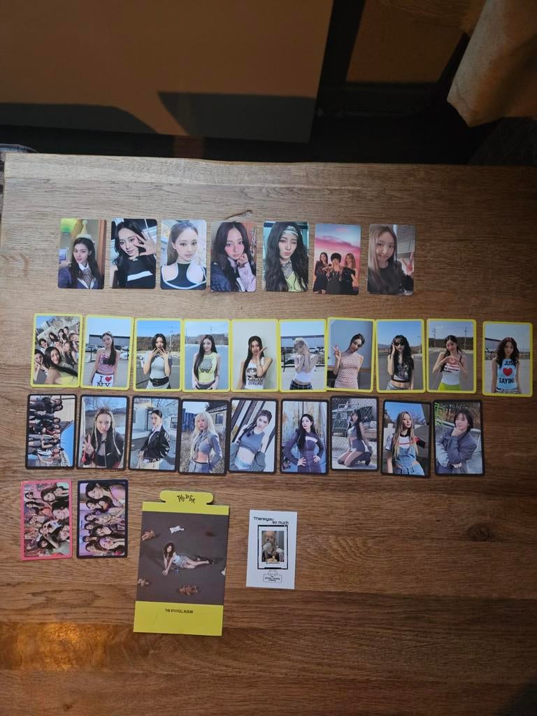 Twice kpop photocards, Ophalen of Verzenden, Zo goed als nieuw, Foto of Kaart