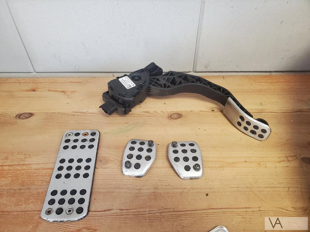Peugeot 207 2006 - 2013 pedaalset RC aluminium pedalen €40, Auto-onderdelen, Interieur en Bekleding, Peugeot, Gebruikt, Ophalen of Verzenden