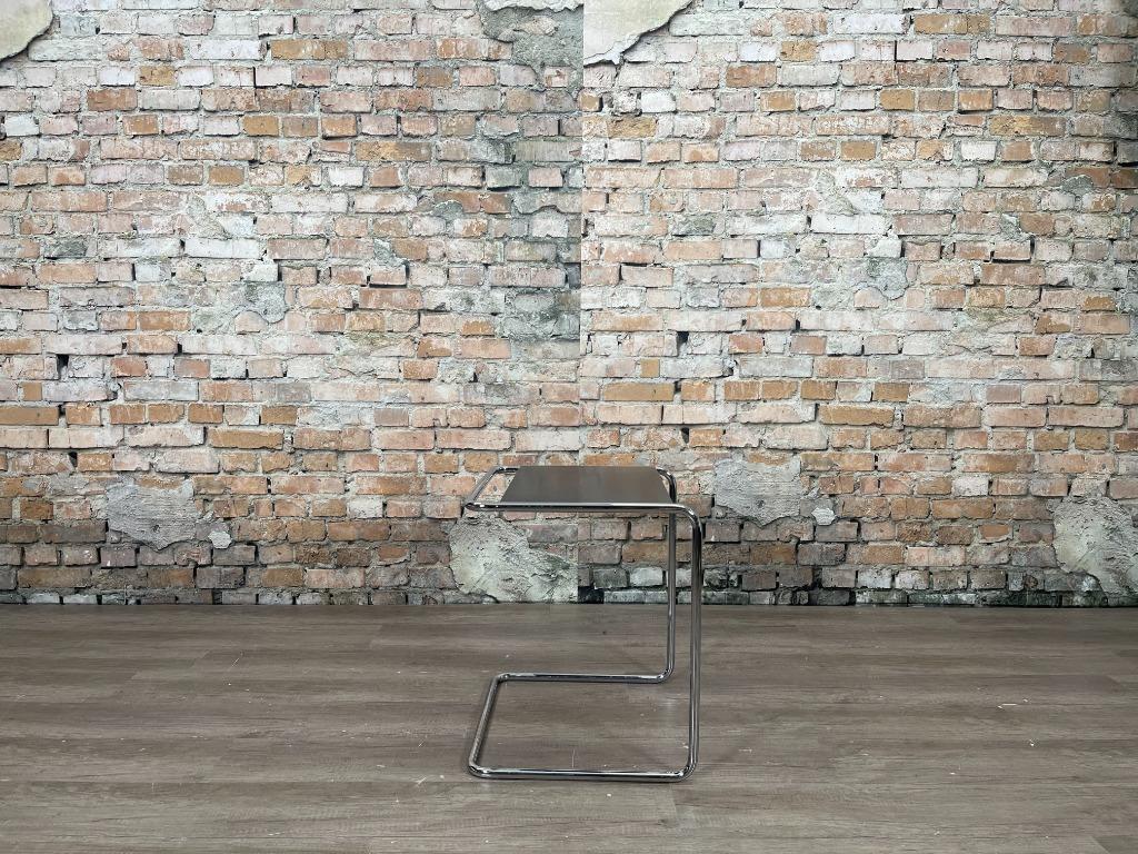 Thonet B97 bij TheReSales, Huis en Inrichting, Tafels | Bijzettafels, Ophalen, Minder dan 55 cm, Gebruikt, Design