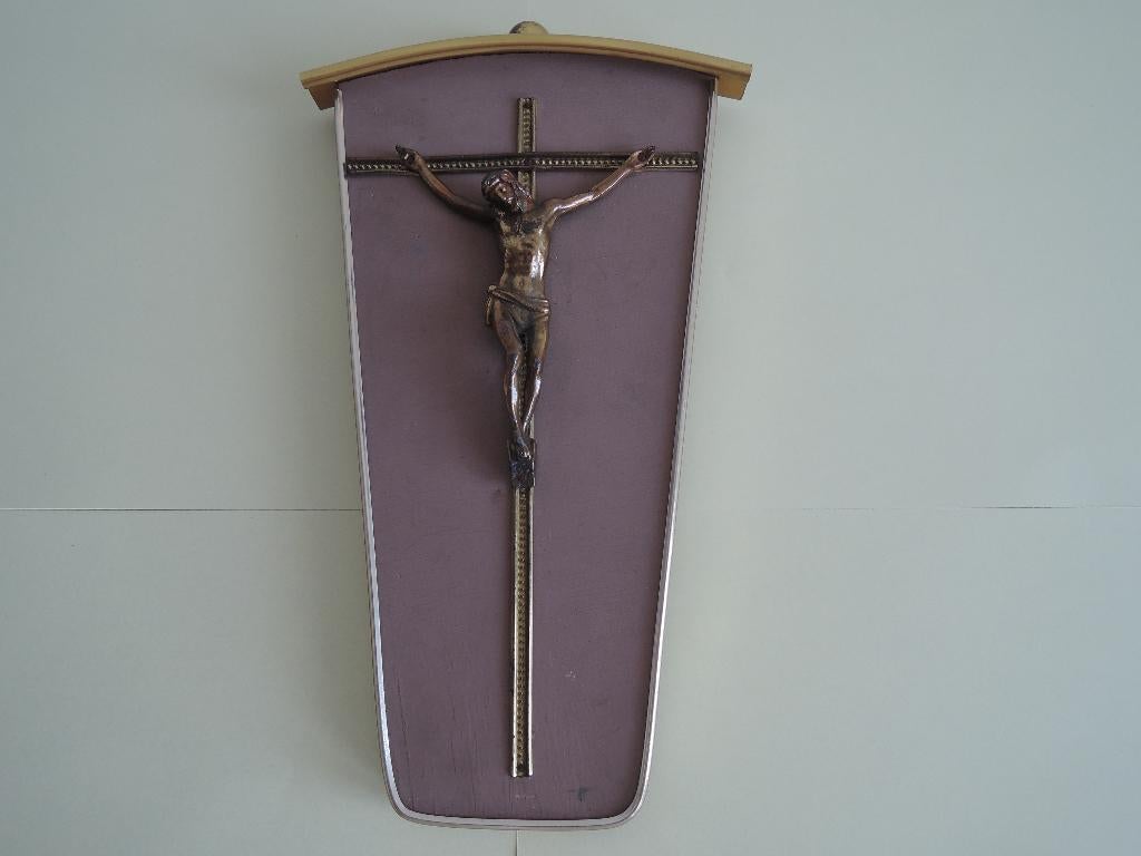 Koperen kruisje op wandhanger, Ophalen of Verzenden, Zo goed als nieuw, Christendom | Katholiek