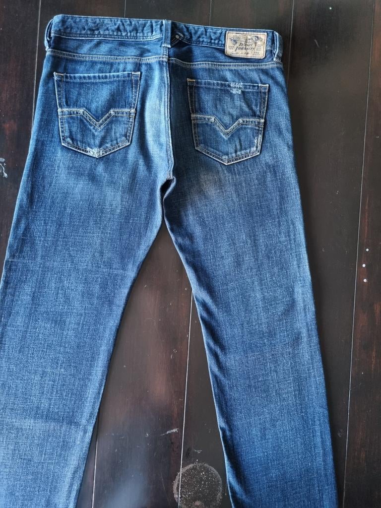 ZGAN CLASSIC DIESEL LARKEE REGULAR STRAIGHT JEANS SIZE 36/32, W36 - W38 (confectie 52/54), Diesel, Blauw, Ophalen of Verzenden