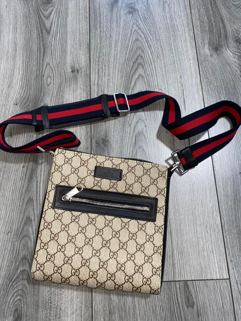 Gucci Tas - Stijlvol en Elegant, Sieraden, Tassen en Uiterlijk, Overige merken, Beige, Ophalen of Verzenden, Zo goed als nieuw