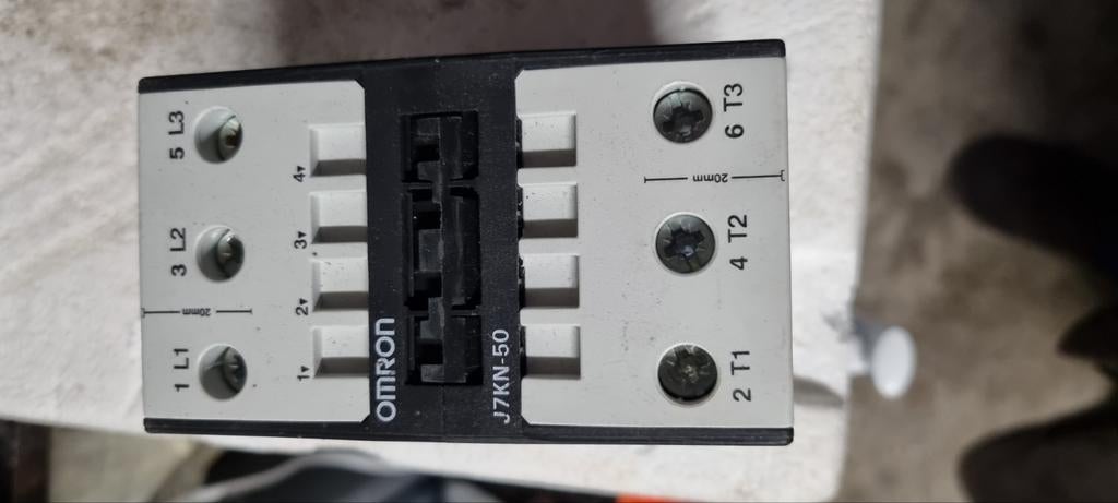 Omron J7KN-50 3-Fase Relais, Doe-het-zelf en Verbouw, Elektra en Kabels, Ophalen of Verzenden