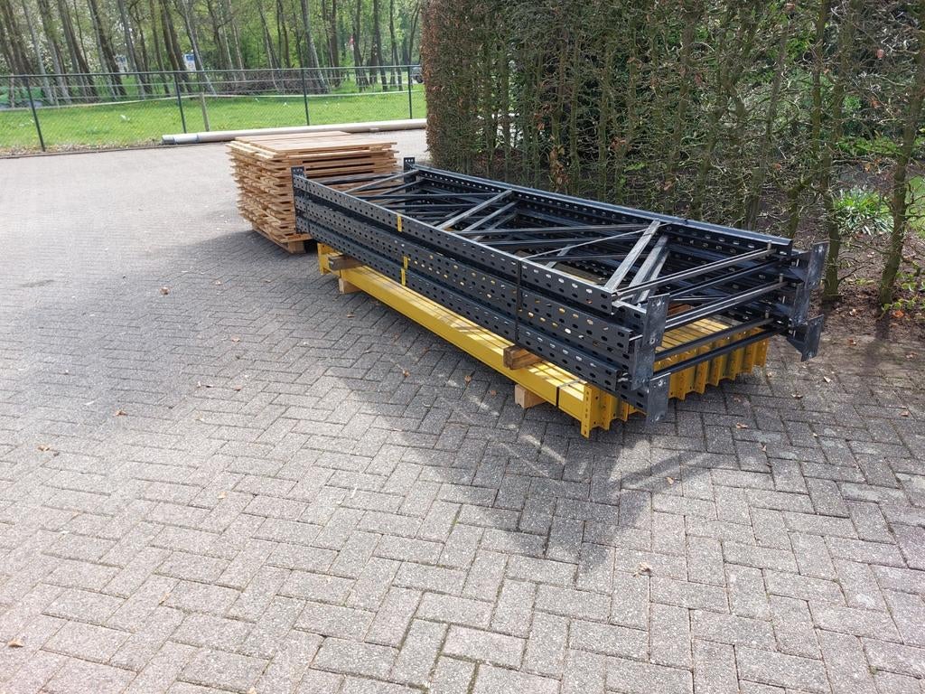 Palletstelling magazijnstelling met houten vlonders, Ophalen