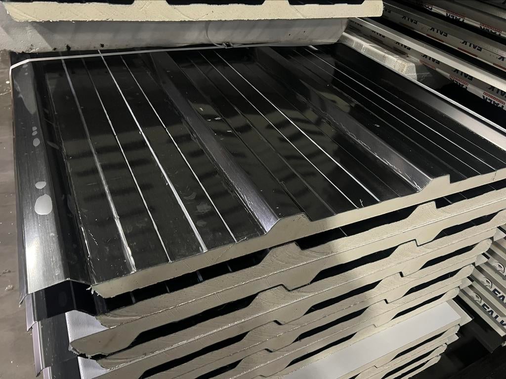 Diverse partijen geisoleerde dakplaten en wandpanelen., Doe-het-zelf en Verbouw, Platen en Panelen, Ophalen, Zo goed als nieuw