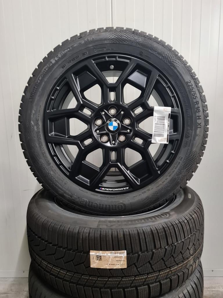 BMW X1 iX1 X2 iX2 Styling 880M met winterbanden Nieuw BTW, Auto-onderdelen, Banden en Velgen, Banden en Velgen, Winterbanden, 18 inch