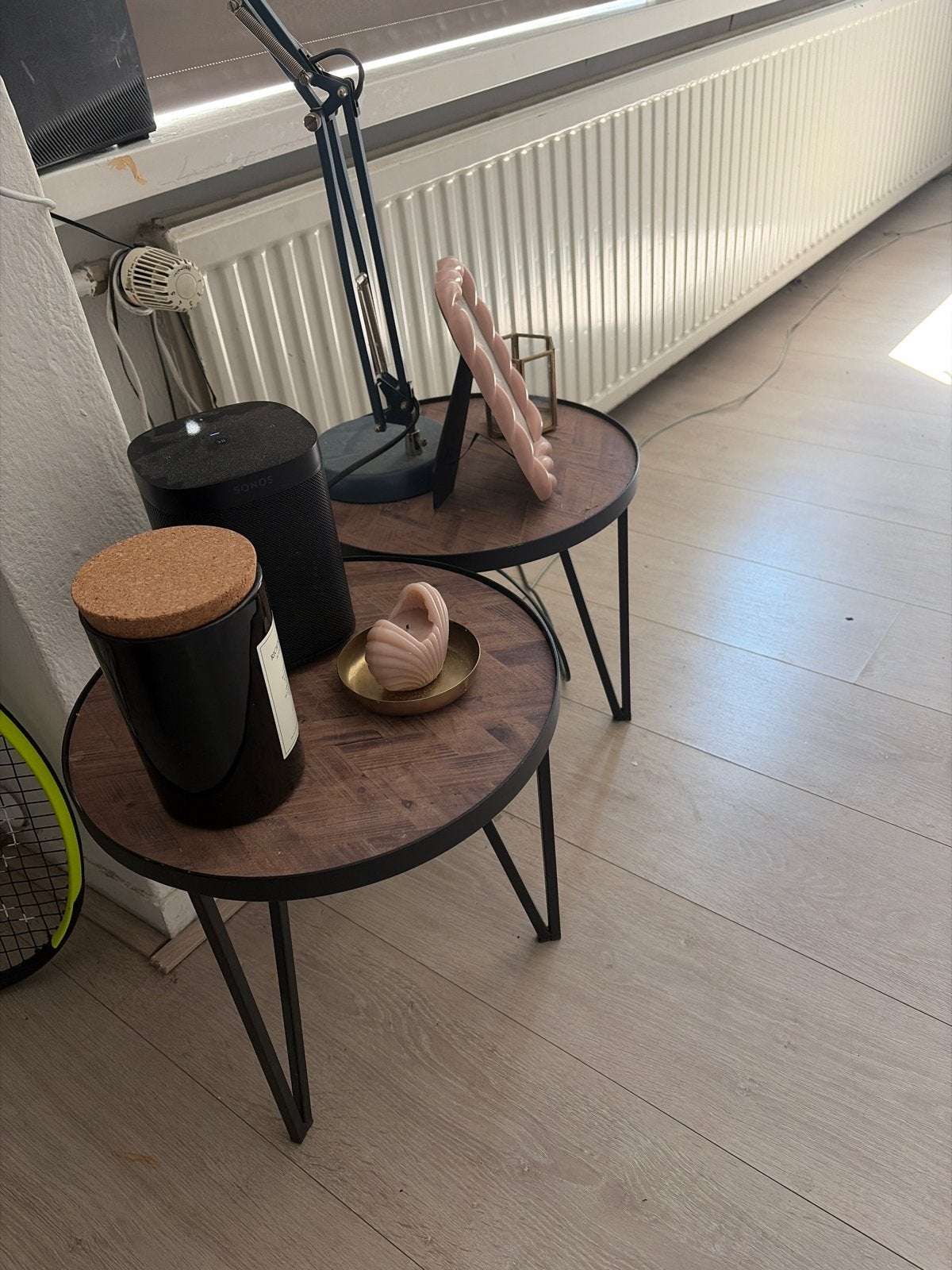 Bijzettafeltje met houten blad en metalen poten, Huis en Inrichting, Ophalen, Minder dan 45 cm, Minder dan 55 cm, Gebruikt