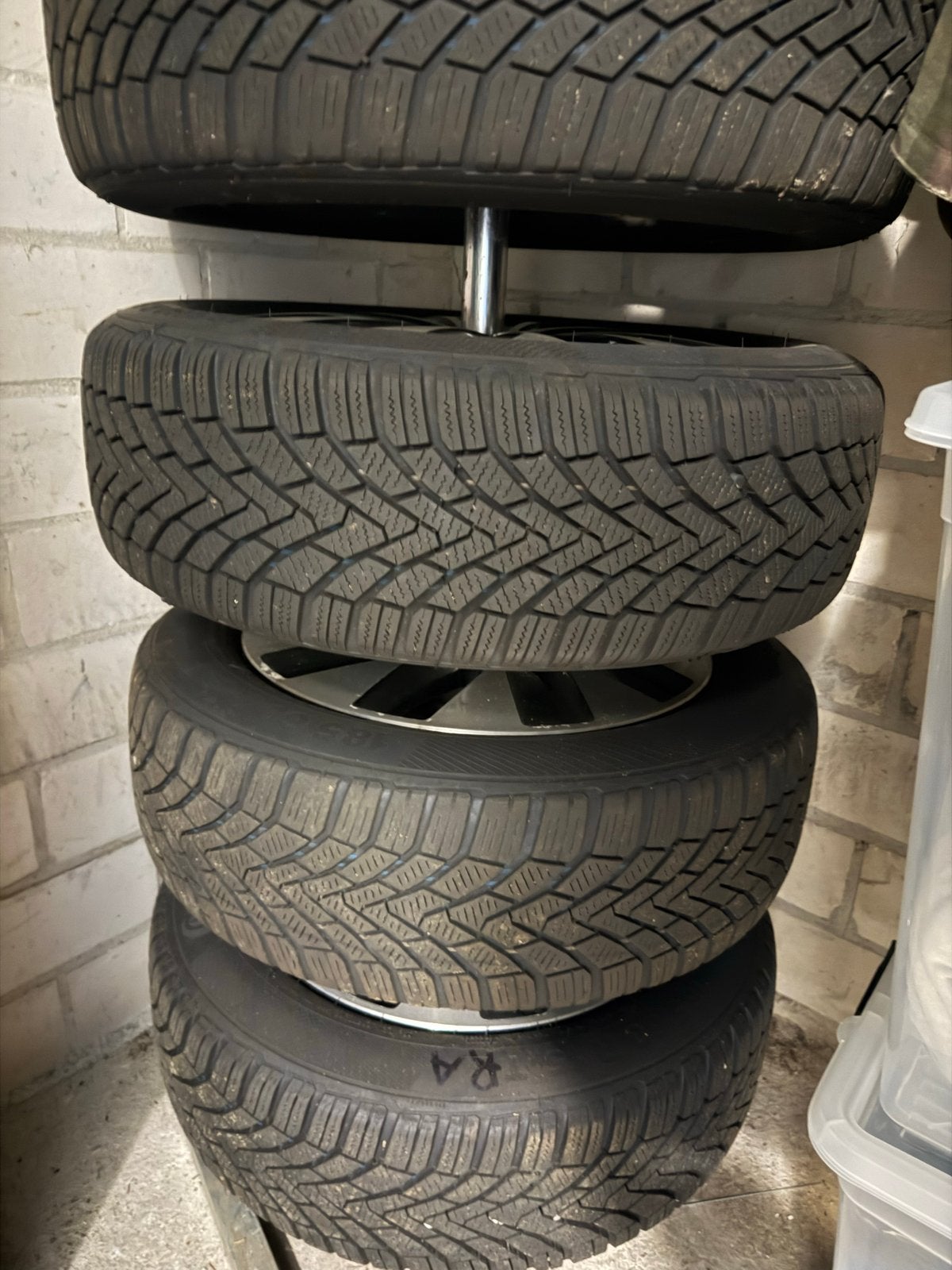 Continental Winterbanden 185/60 R15 met Velgen, Gebruikt, 15 inch, Banden en Velgen, Personenwagen