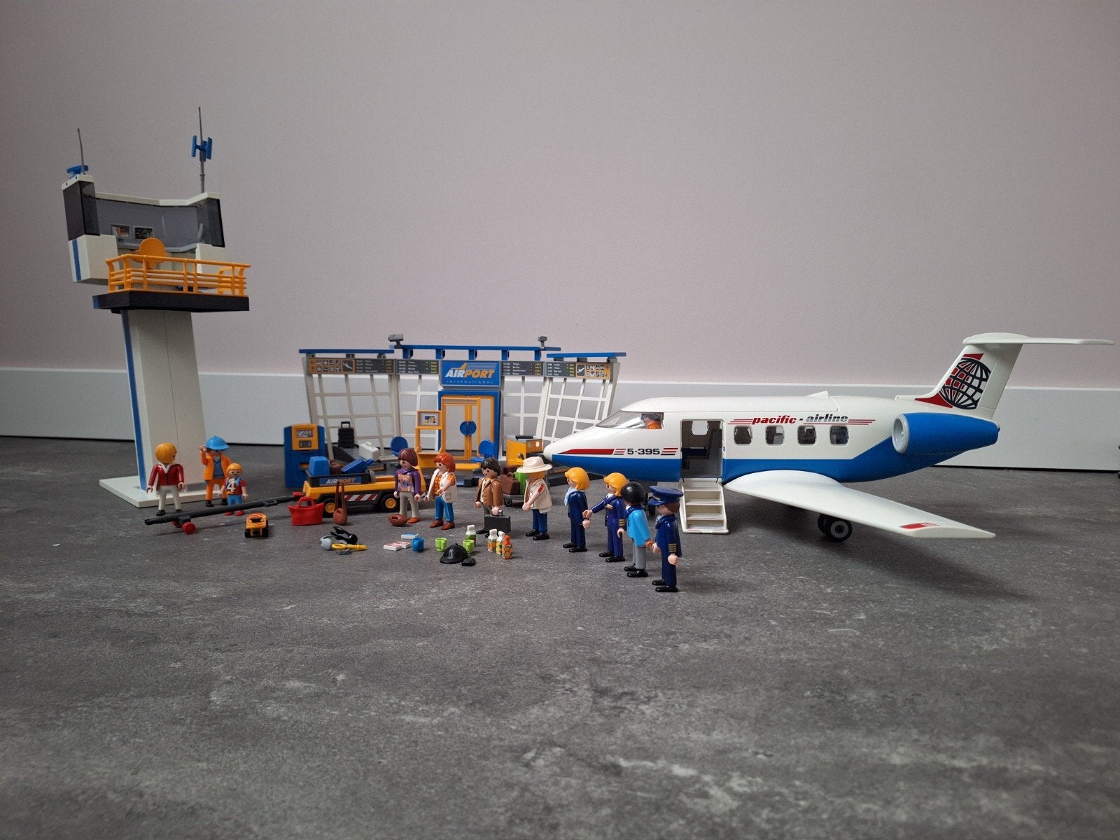 playmobil luchthaven  div items, Ophalen of Verzenden, Zo goed als nieuw