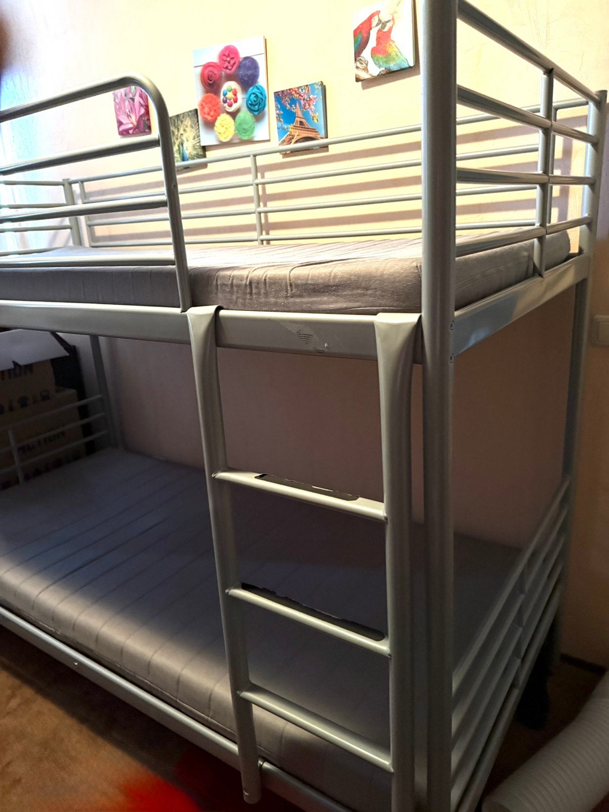 Stevig metalen stapelbed met matrassen (Ikea), Ophalen, Gebruikt, 90 cm, 160 tot 180 cm
