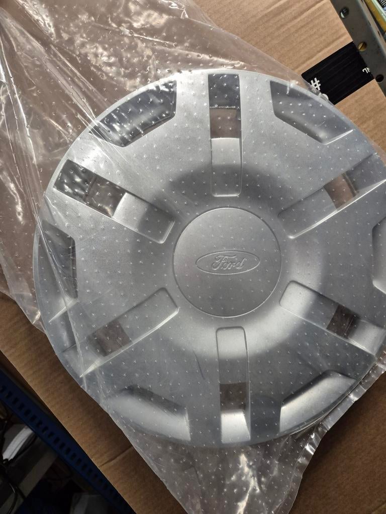 3 nieuwe wieldoppen Ford 14 inch, Ophalen of Verzenden, Nieuw