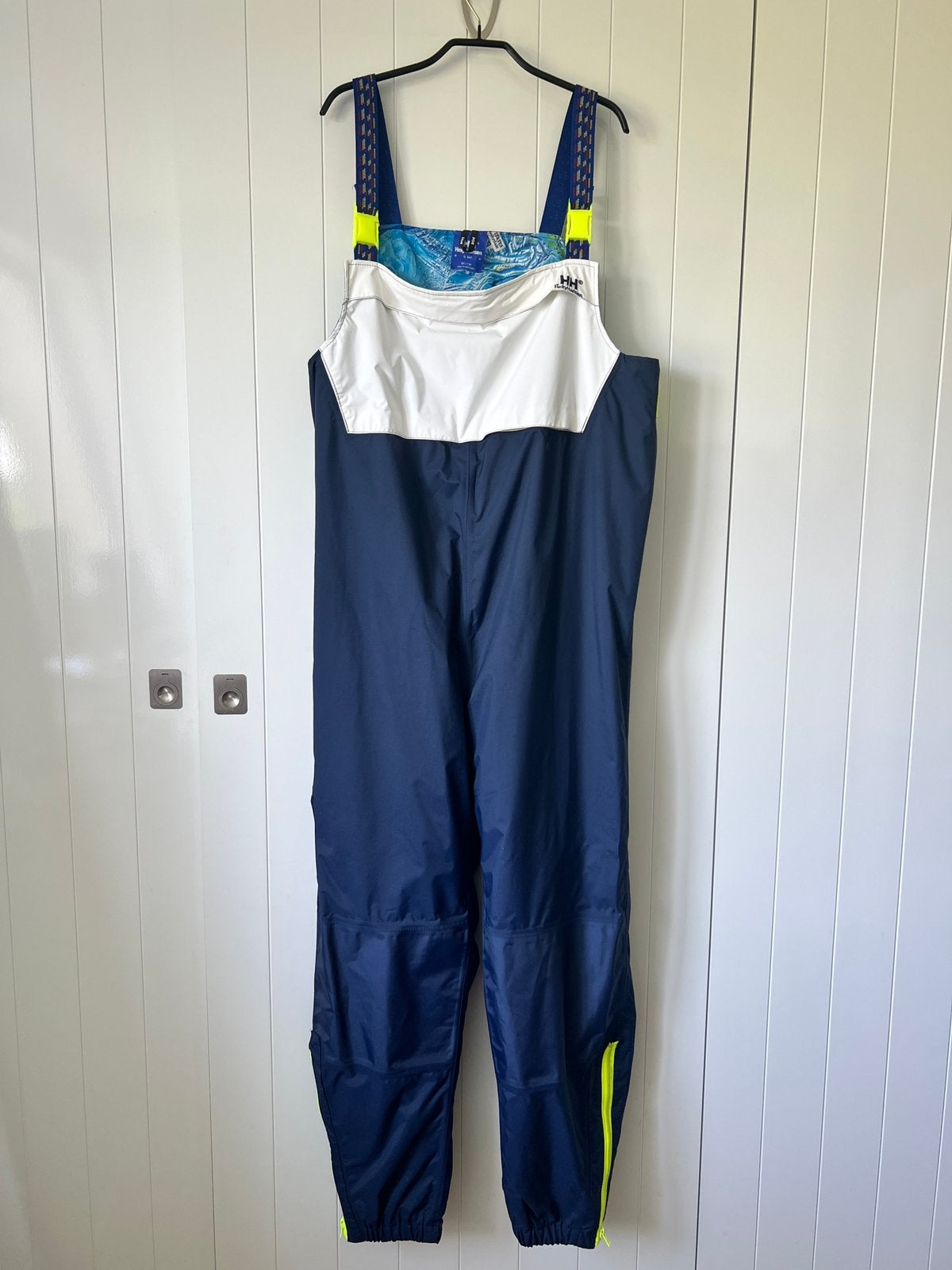 Als nieuw - heren zeilbroek blauw Helly Hansen - mt XXL, Watersport en Boten, Ophalen of Verzenden, Zo goed als nieuw, Heer, Zeilbroek