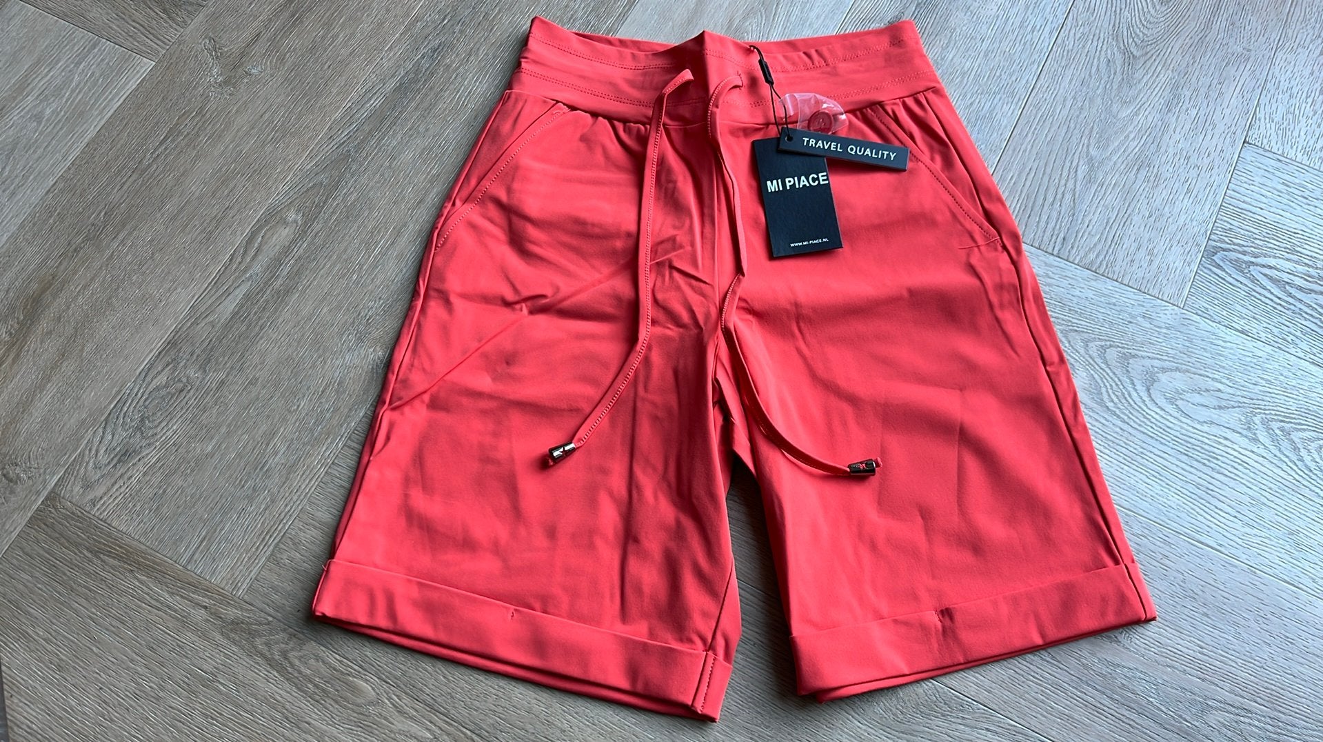 Dames korte broek maat XS Mi Piace, Kort, Nieuw, Oranje, Ophalen of Verzenden
