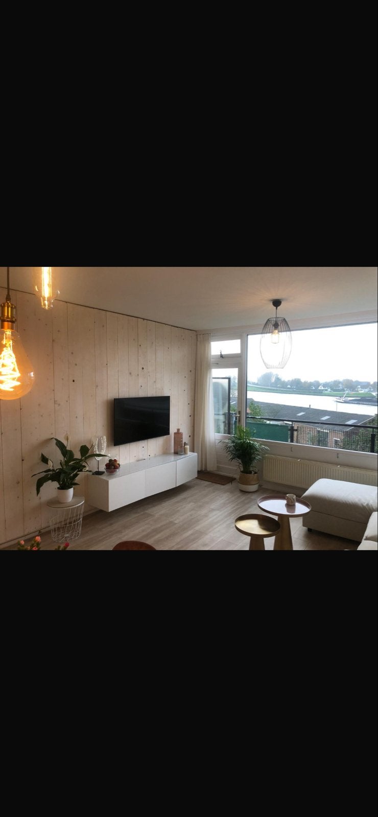 IKEA TV meubel met glasplaat, Ophalen, 150 tot 200 cm, Minder dan 100 cm, 25 tot 50 cm