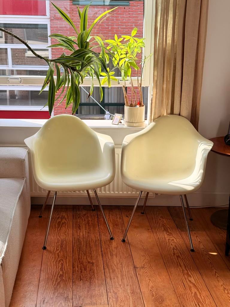 Set of 2 original Vitra Eames Plastic Armchairs, Huis en Inrichting, Stoelen, Gebruikt, Twee, Kunststof, Wit, Ophalen