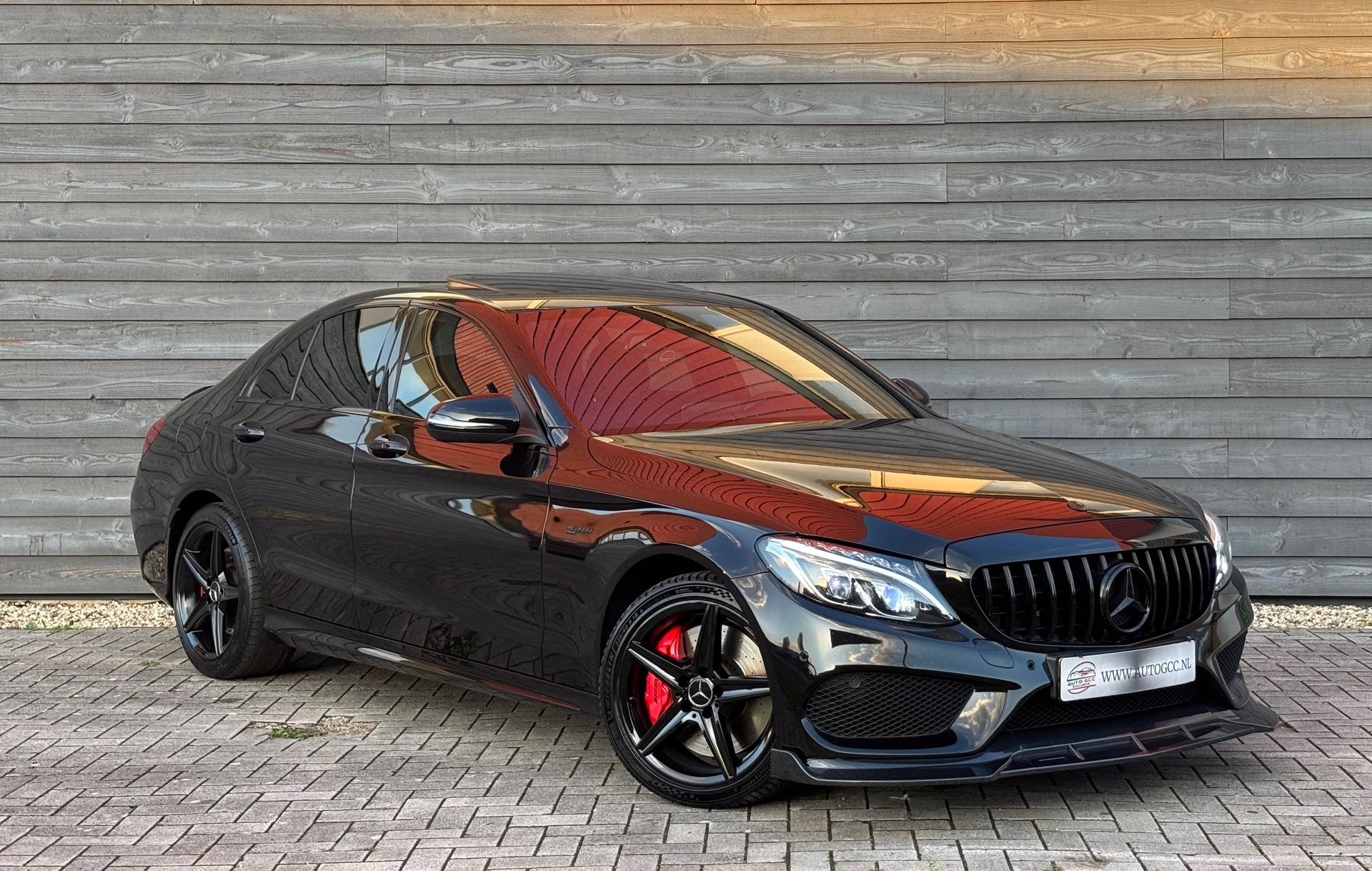 Mercedes-Benz C-klasse AMG 43 4MATIC PANO CAMERA NIGHPACK SF, Auto's, 367 pk, Leder, Bedrijf, Vierwielaandrijving