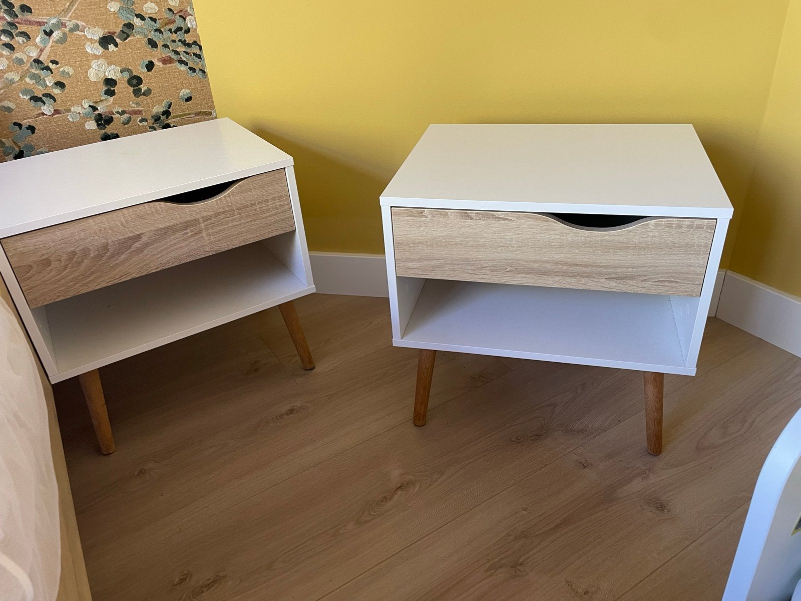 Nachtkastje van Leen Bakker, wit met houtaccent, Ophalen, Gebruikt, 45 tot 65 cm, Minder dan 55 cm