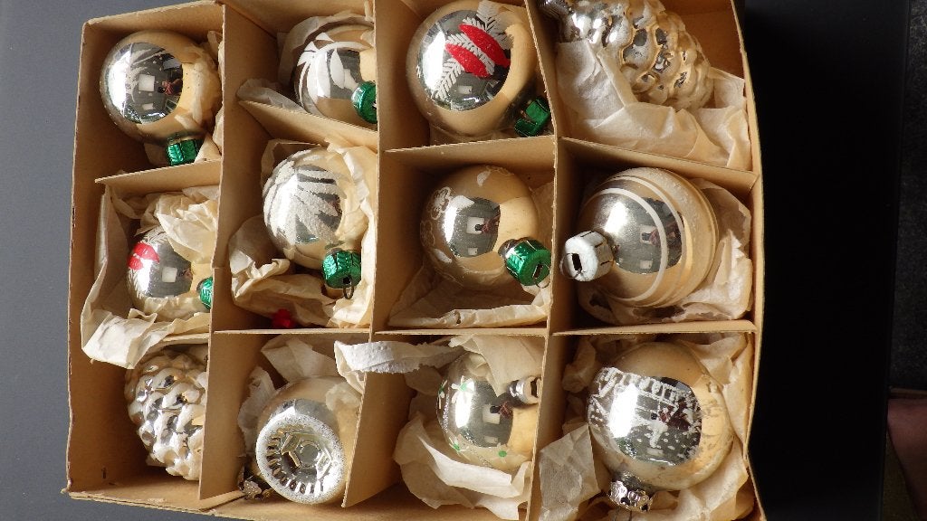 mooie oude kerstballen in de kleur zilver/wit, Diversen, Kerst, Ophalen of Verzenden, Gebruikt