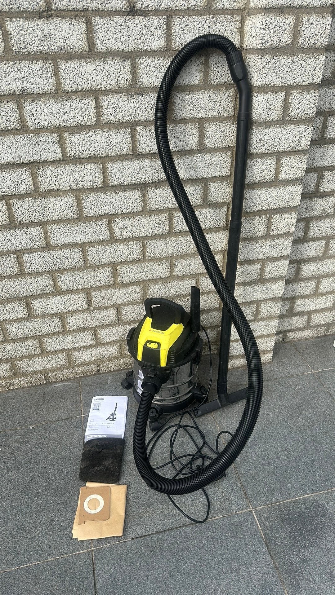 Stofzuiger - nat en droog zuiger, Doe-het-zelf en Verbouw, Reinigingsmachines, Ophalen of Verzenden, Gebruikt