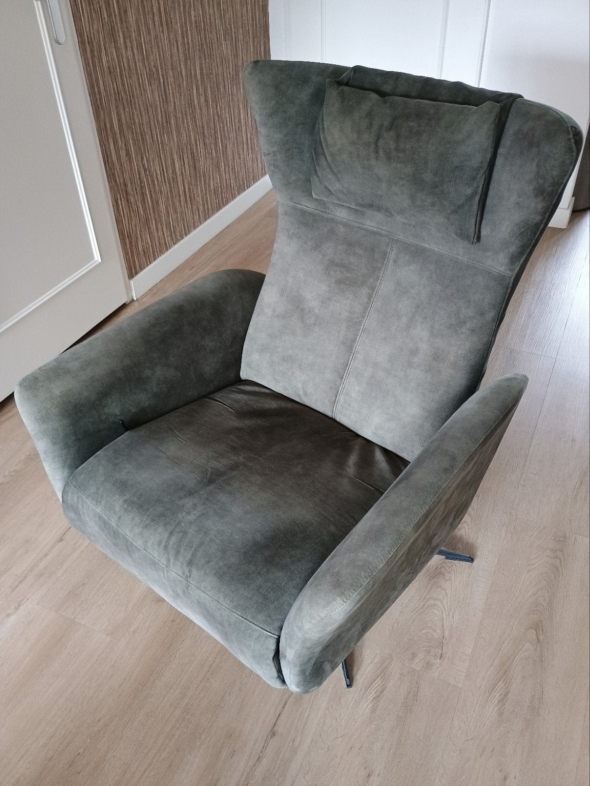 Keurige relax fauteuil, Ophalen, Eenpersoons, Zo goed als nieuw, Stof