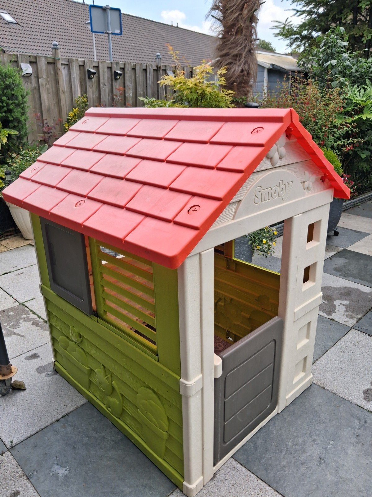 Smoby Speelhuisje in zeer goede Staat H18X L110X B98CM, Ophalen, Zo goed als nieuw, Kunststof