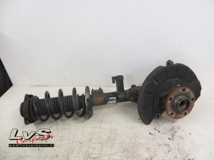Schokdemperpoot links-voor van een Volkswagen Scirocco, Gebruikt, -, Volkswagen, -