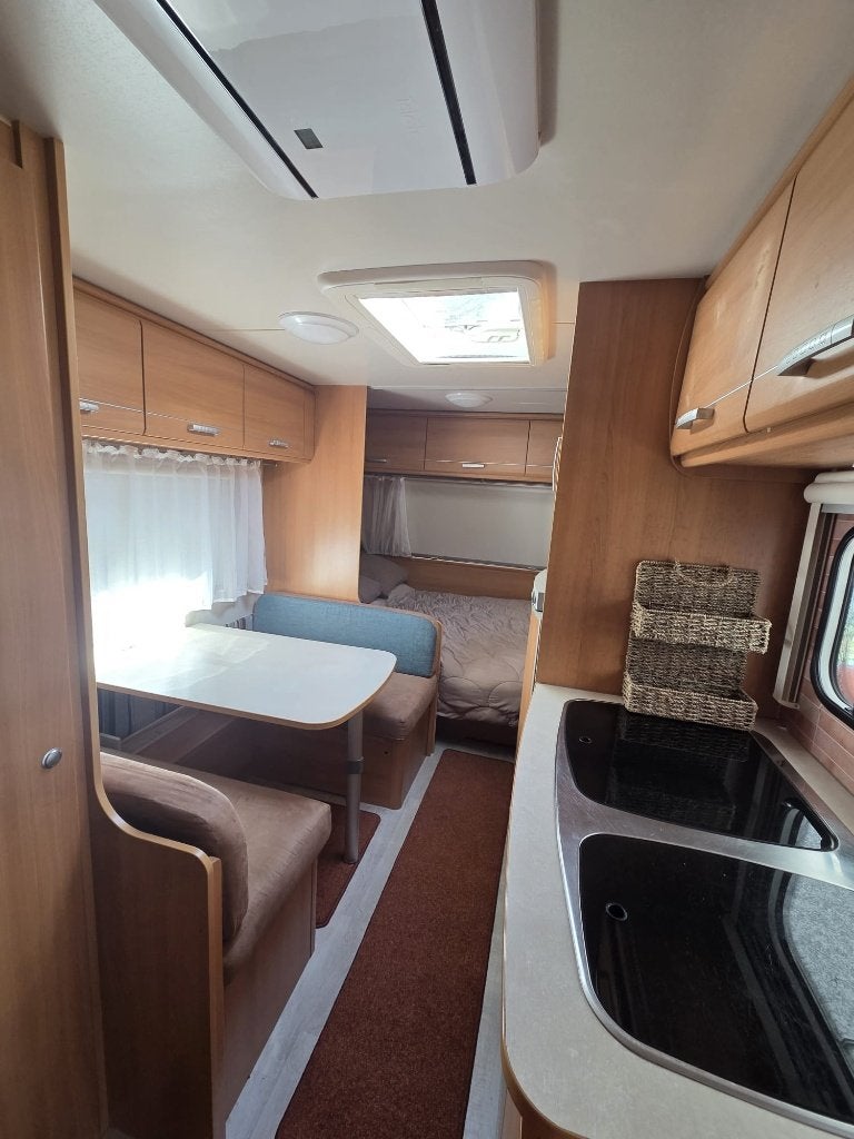 Caravelair Blue C 476 | Airco | Voortent | Stapelbed, Dwarsbed, Kachel, Treinzit, Particulier
