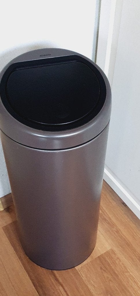 Brabantia prullenbak, touch bin, 30 L, hoog model, Huis en Inrichting, Woonaccessoires | Prullenbakken, 30 tot 40 liter, Ophalen