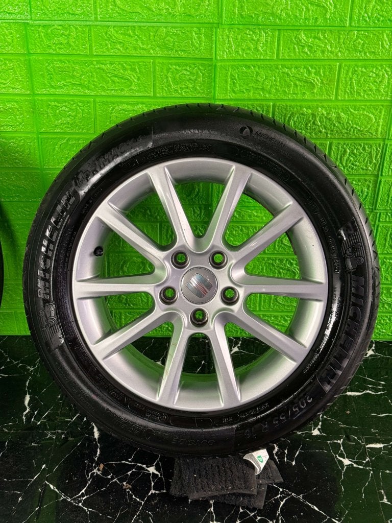 Originele Seat Leon Altea velgen 16" 5x112 zomerset caddy, Niet ingevuld, Gebruikt, 16 inch, Banden en Velgen