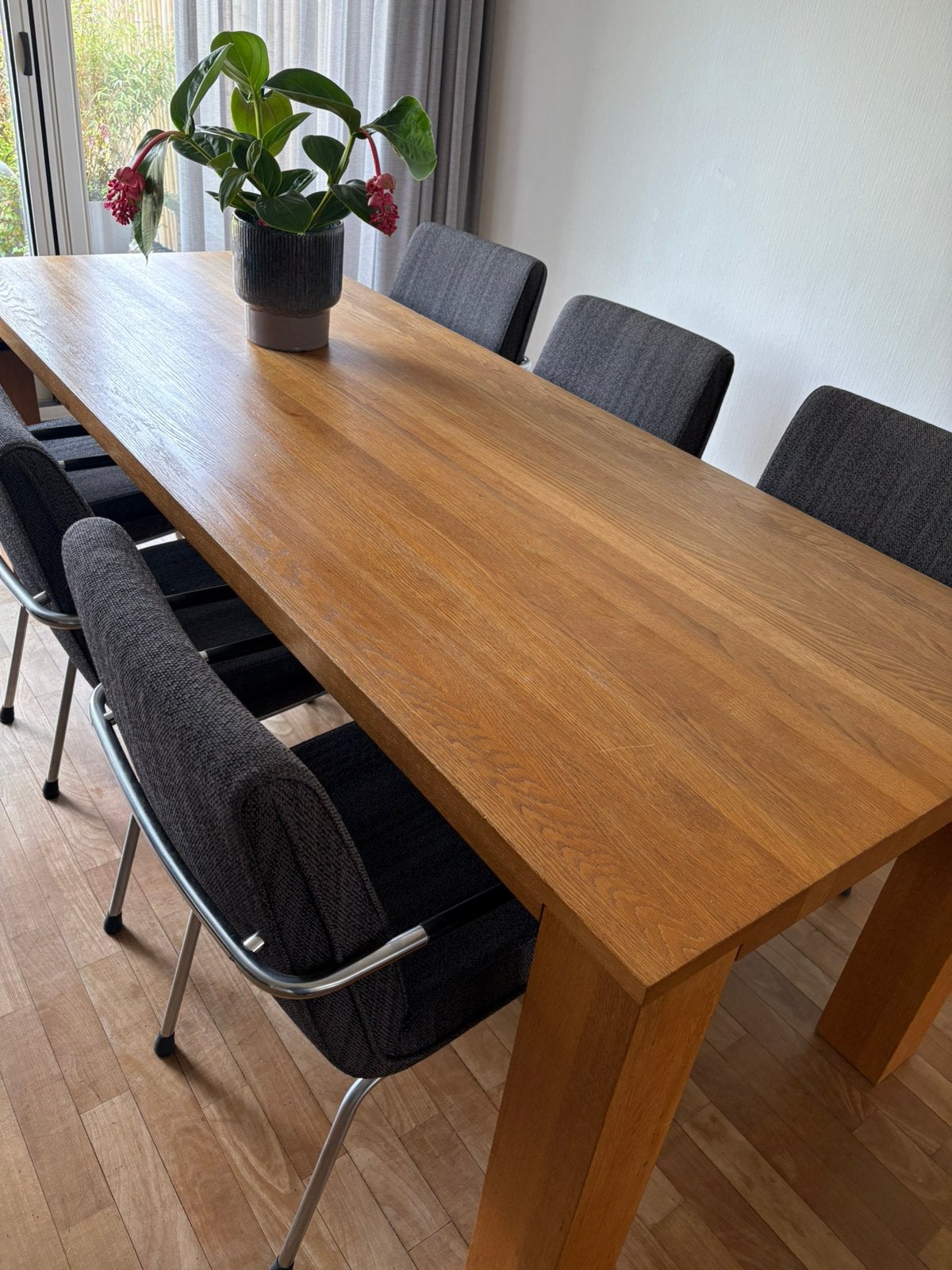 Eikenhouten design eettafel Joop van Arnhem, Art of Living, Huis en Inrichting, Tafels | Eettafels, Ophalen, Gebruikt, Eikenhout
