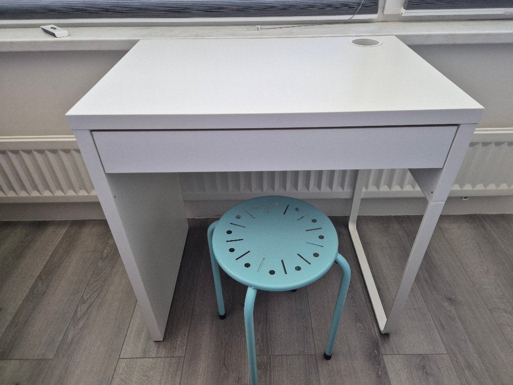 Ikea kinderburo model Micke, Kinderen en Baby's, Kinderkamer | Tafels en Stoelen, Ophalen, Nieuw, Tafel(s) en Stoel(en)