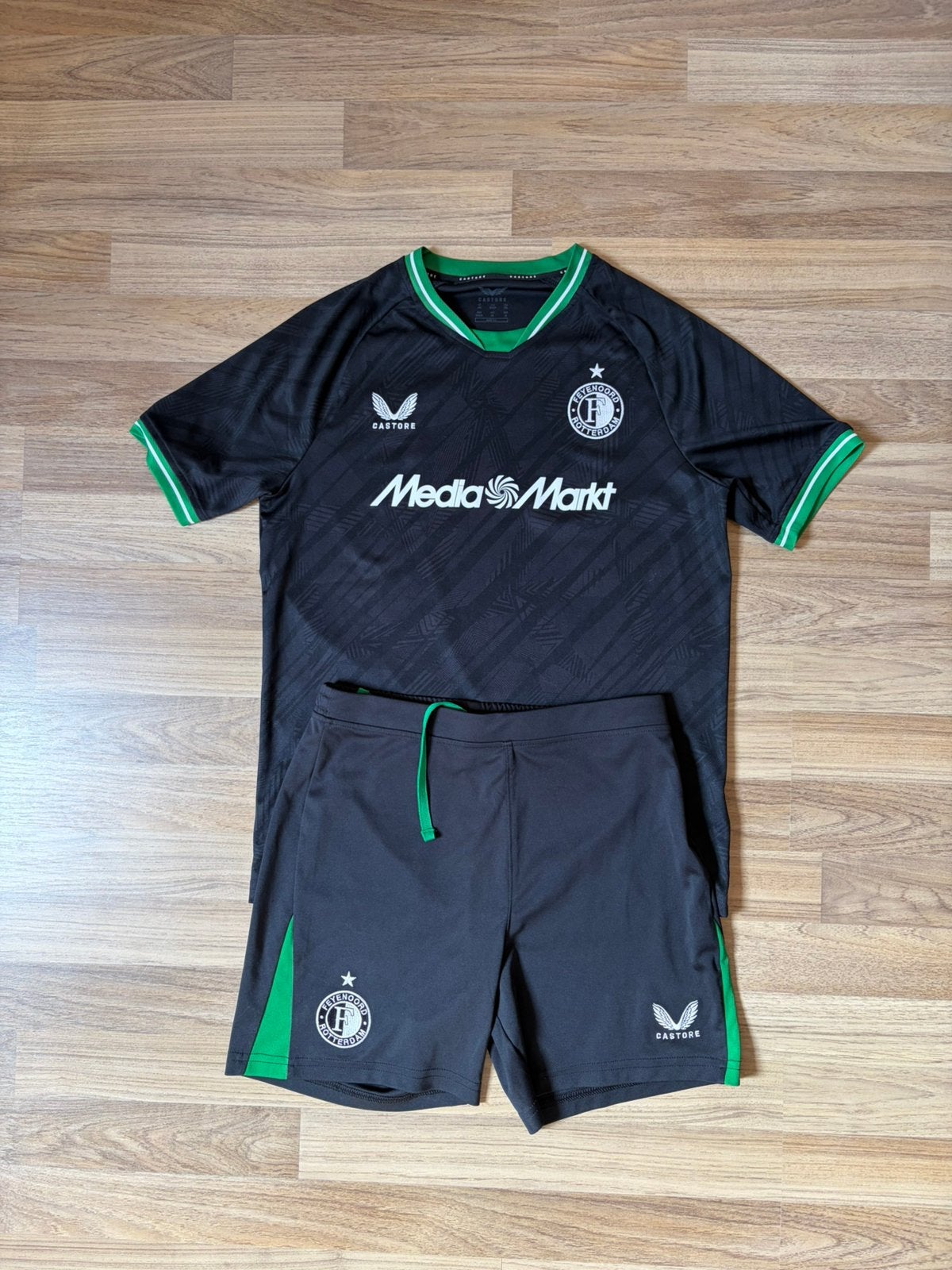 Feyenoord uitshirt + broekje 2024/2025 - Maat 164, Maat XS of kleiner, Ophalen of Verzenden, Zo goed als nieuw, Shirt
