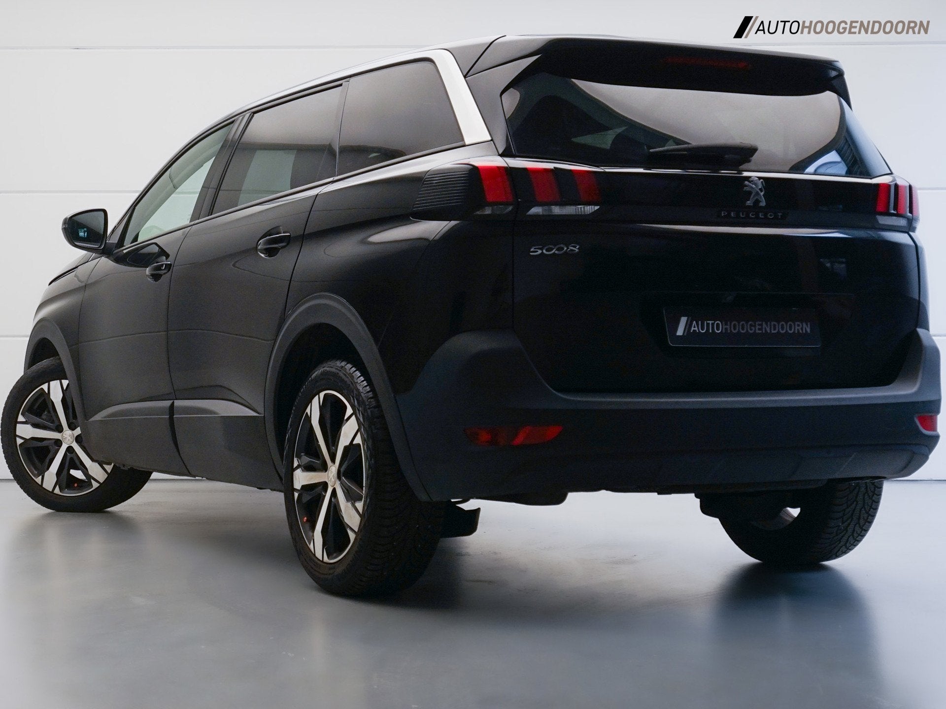 Peugeot 5008 1.2 PureTech Blue Lease Executive 7-zits (APPLE, 1280 kg, Gebruikt, 1199 cc, 7 stoelen