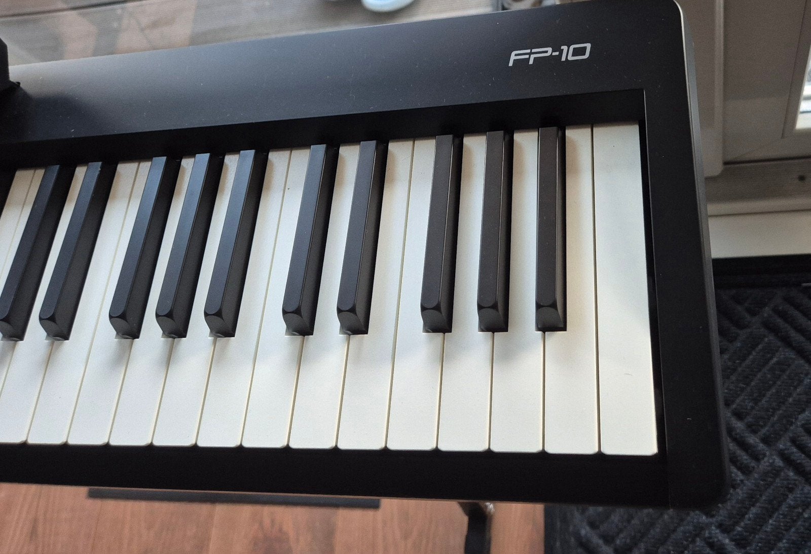 Foto 4 van Roland FP-10 Digitale Piano - Zo goed als nieuw