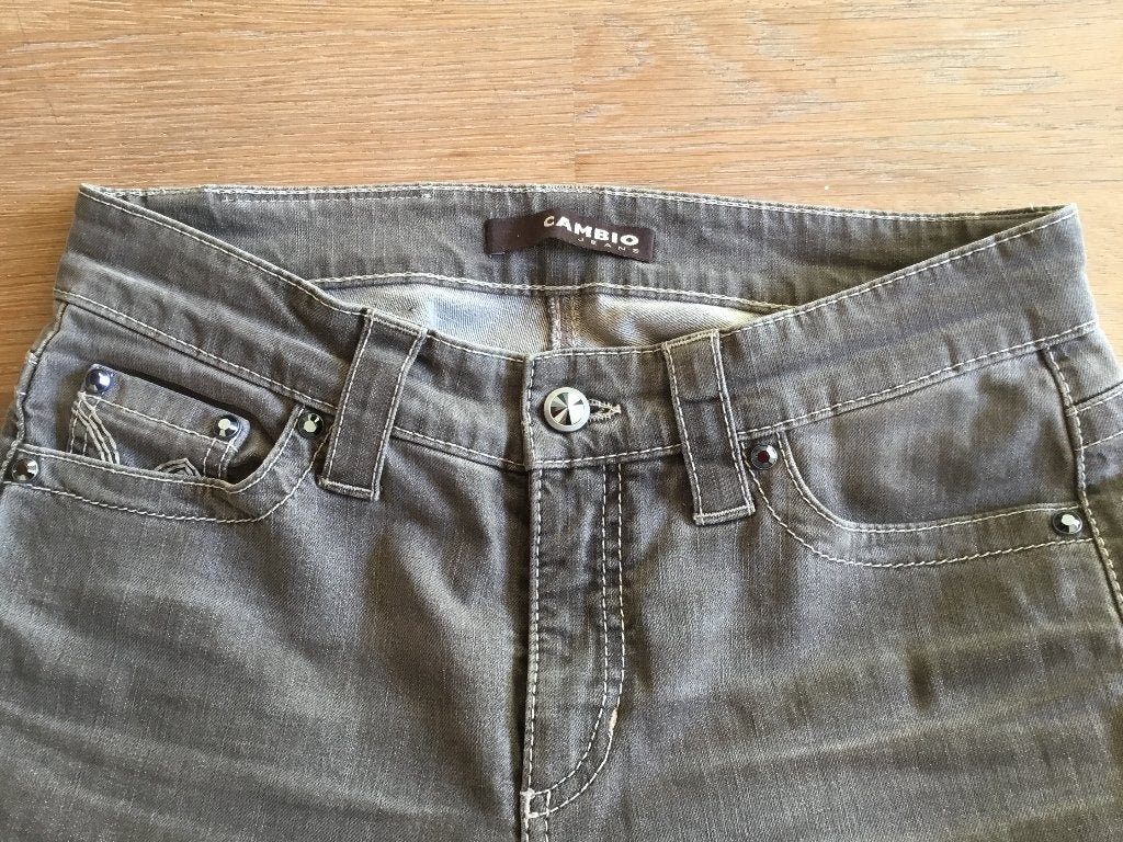 Bruine jeans Cambio mt 36 met mooie details, Ophalen of Verzenden, Zo goed als nieuw, W28 - W29 (confectie 36), Overige kleuren
