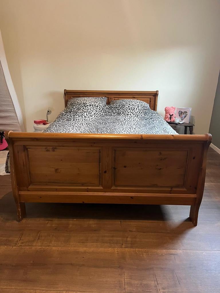 Massief houten tweepersoonsbed twijfelaar zonder matras, Huis en Inrichting, Slaapkamer | Bedden, Ophalen, Gebruikt, Bruin, Klassiek