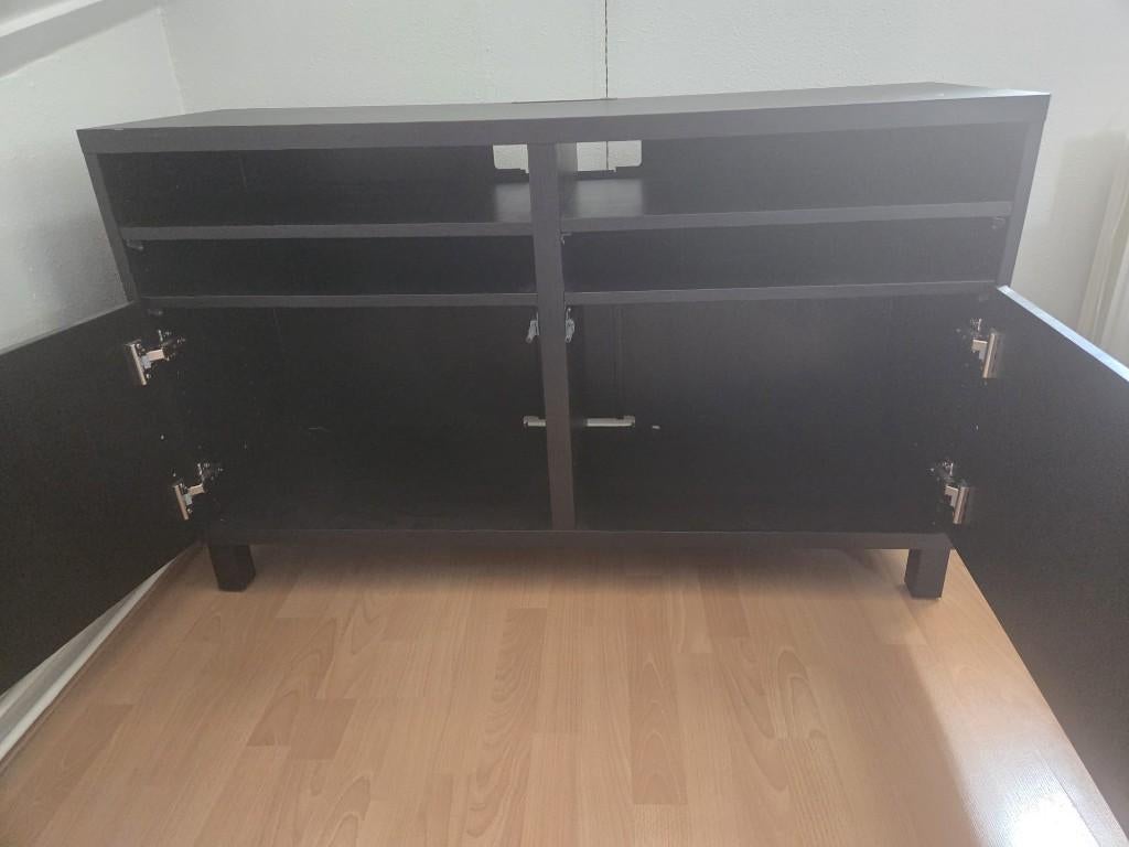 Besta TV meubel in uitstekende staat, Huis en Inrichting, Kasten | Televisiemeubels, Ophalen, 100 tot 150 cm, Zo goed als nieuw