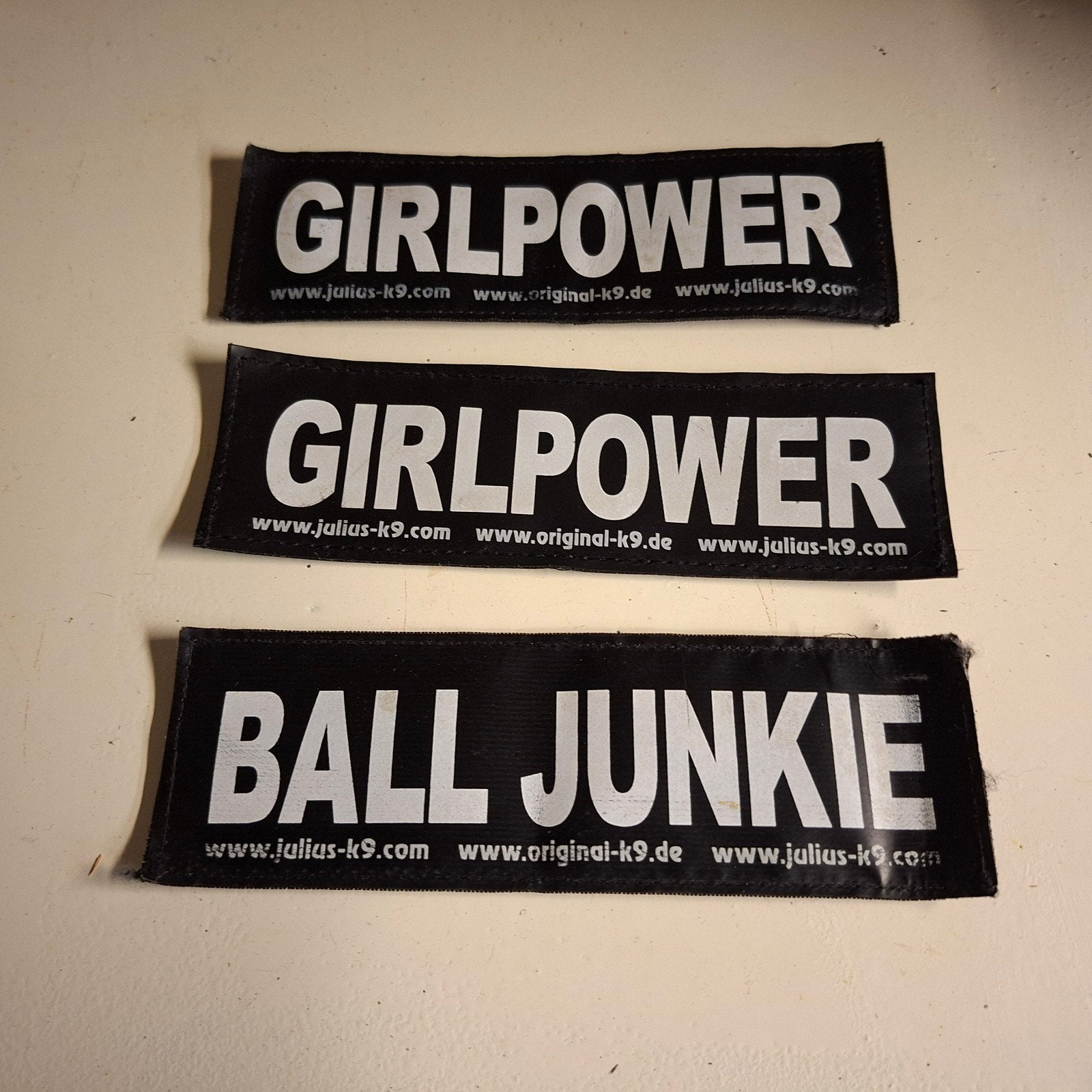 Julius K9 labels,girlpower ball junkie, Ophalen of Verzenden