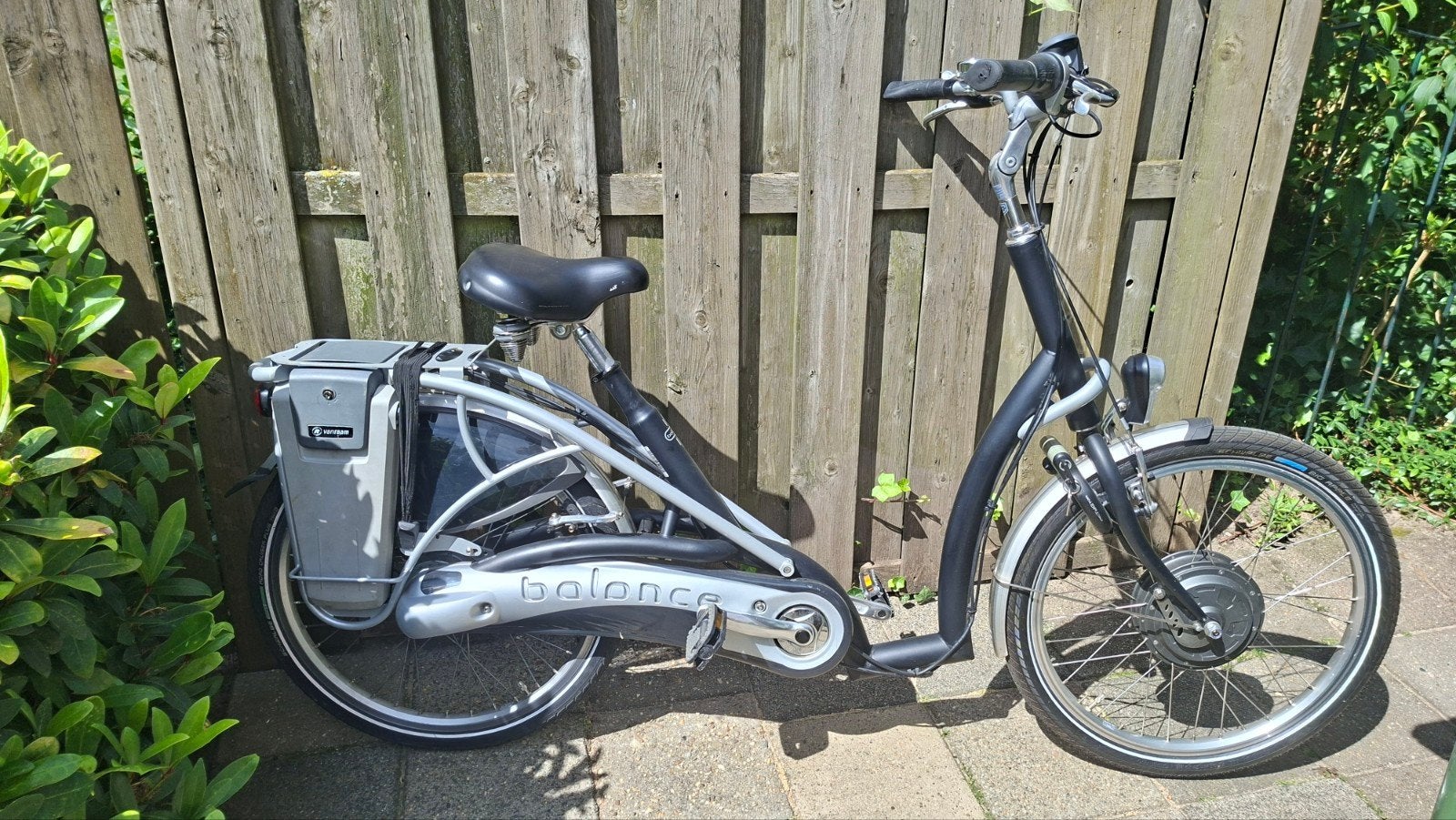 Te koop electrische van raam balance fiets, Fietsen en Brommers, Zo goed als nieuw, Minder dan 47 cm, 50 km per accu of meer, Ophalen