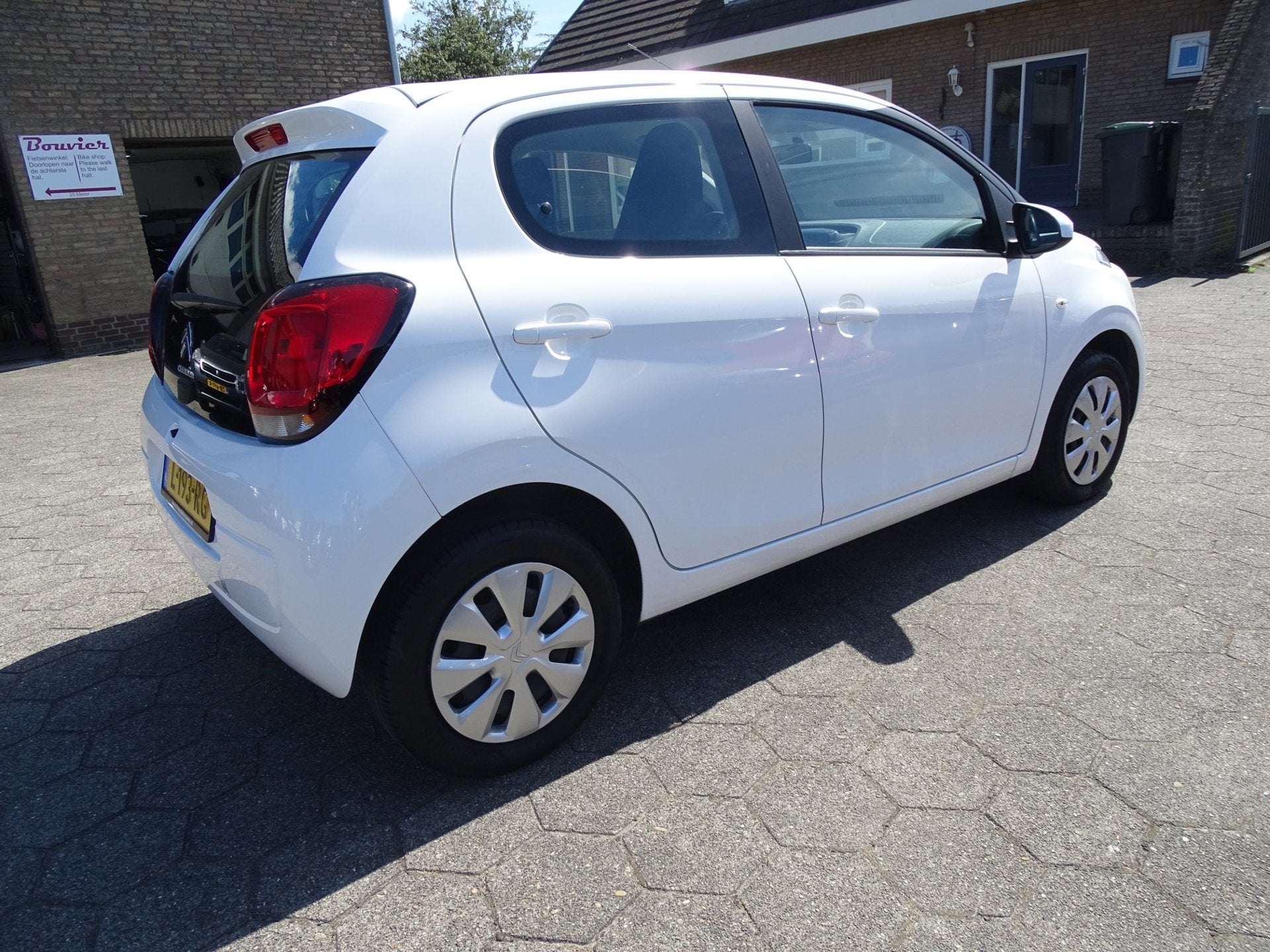 Citroen C1 1.0 VTi Feel AIRCO/BT/LED/5 DEURS, Voorwielaandrijving, Stof, Gebruikt, 4 stoelen