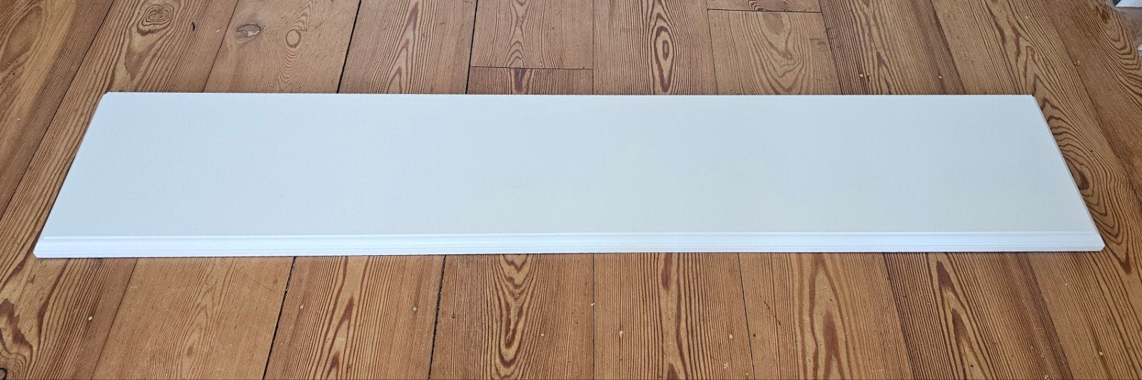 Nieuwe vensterbank met sierrand, 132x25x2,5 cm, Ophalen, Minder dan 80 cm, Overige typen, Nieuw