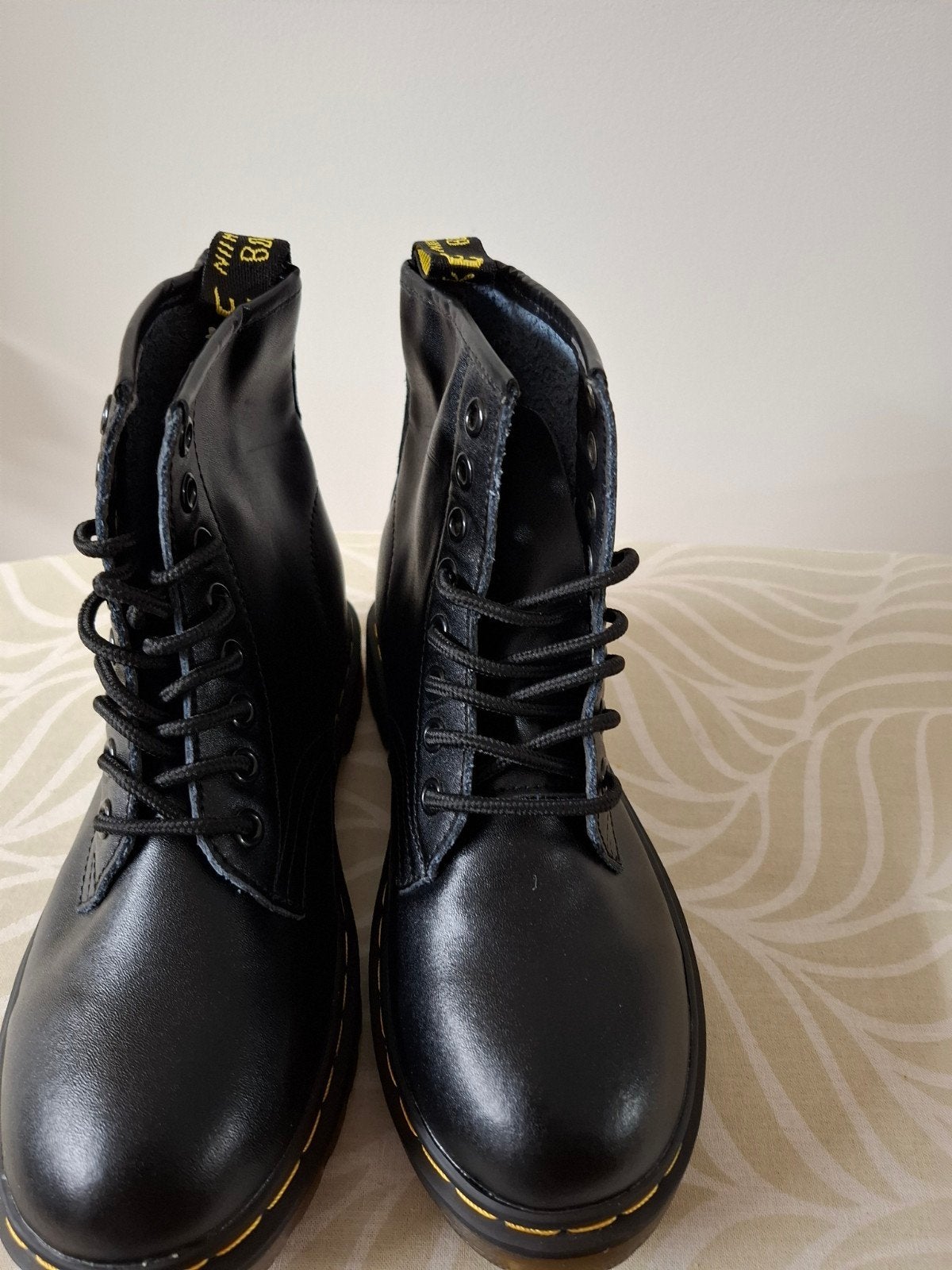 Nieuwe zwarte laarsjes (lijken op Dr. Martens)- Maten 36, 37, Kleding | Dames, Ophalen of Verzenden, Nieuw, Zwart, Lage of Enkellaarzen