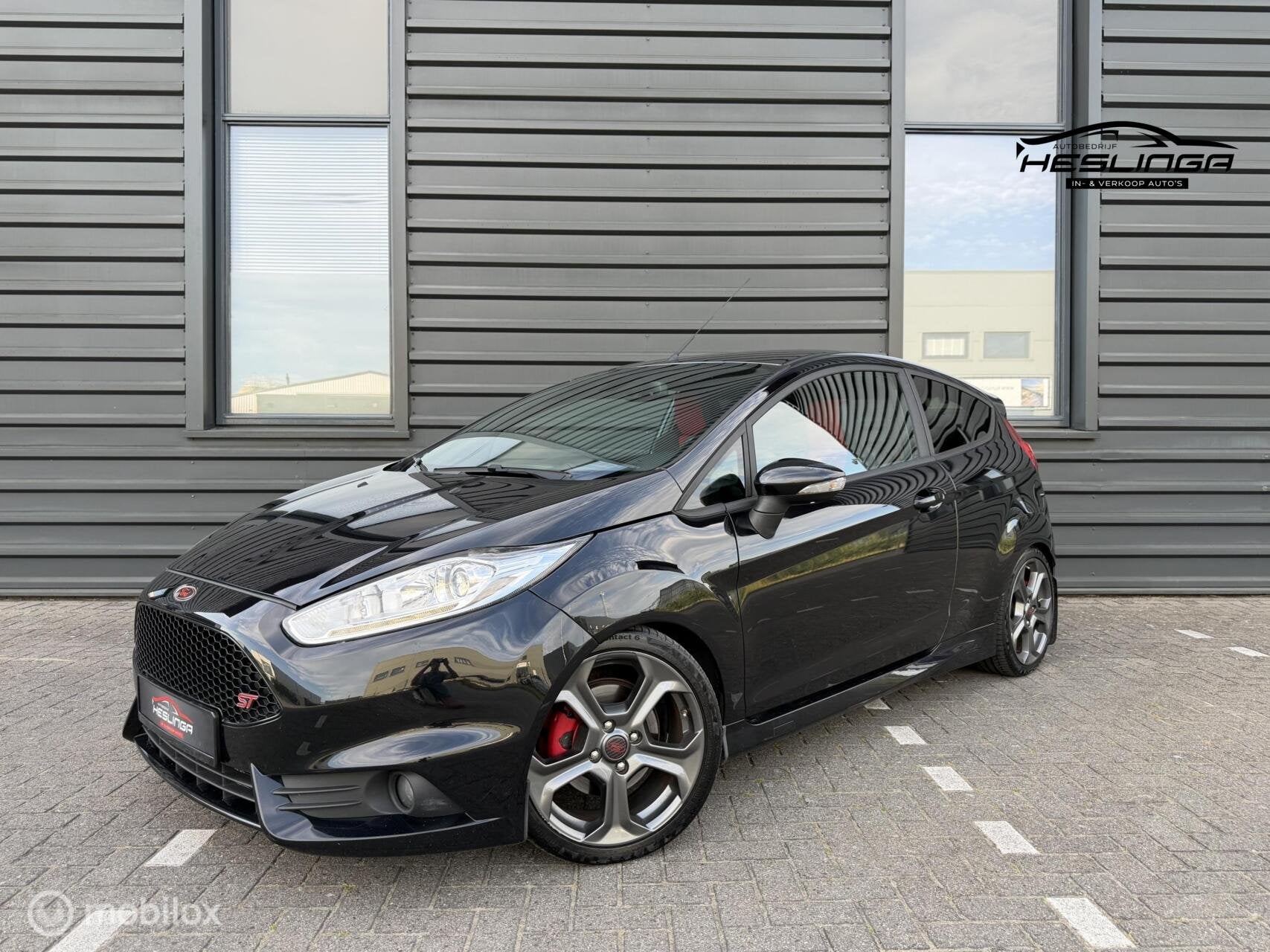 Ford fiesta st-2 /Stoelverwarming / Cruise / 182PK, Auto's, Voorwielaandrijving, Dealer onderhouden, Gebruikt, Navigatiesysteem