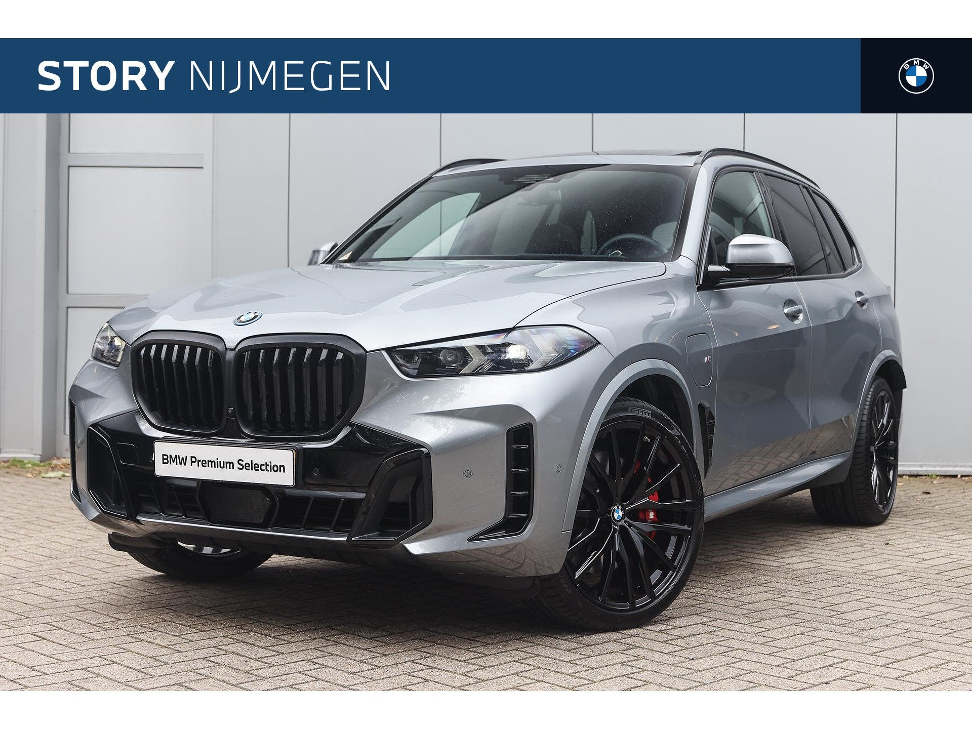 BMW X5 xDrive50e M Sport Automaat / Panoramadak Sky Lounge /, Gebruikt, 2395 kg, Met garantie (alle), Bedrijf