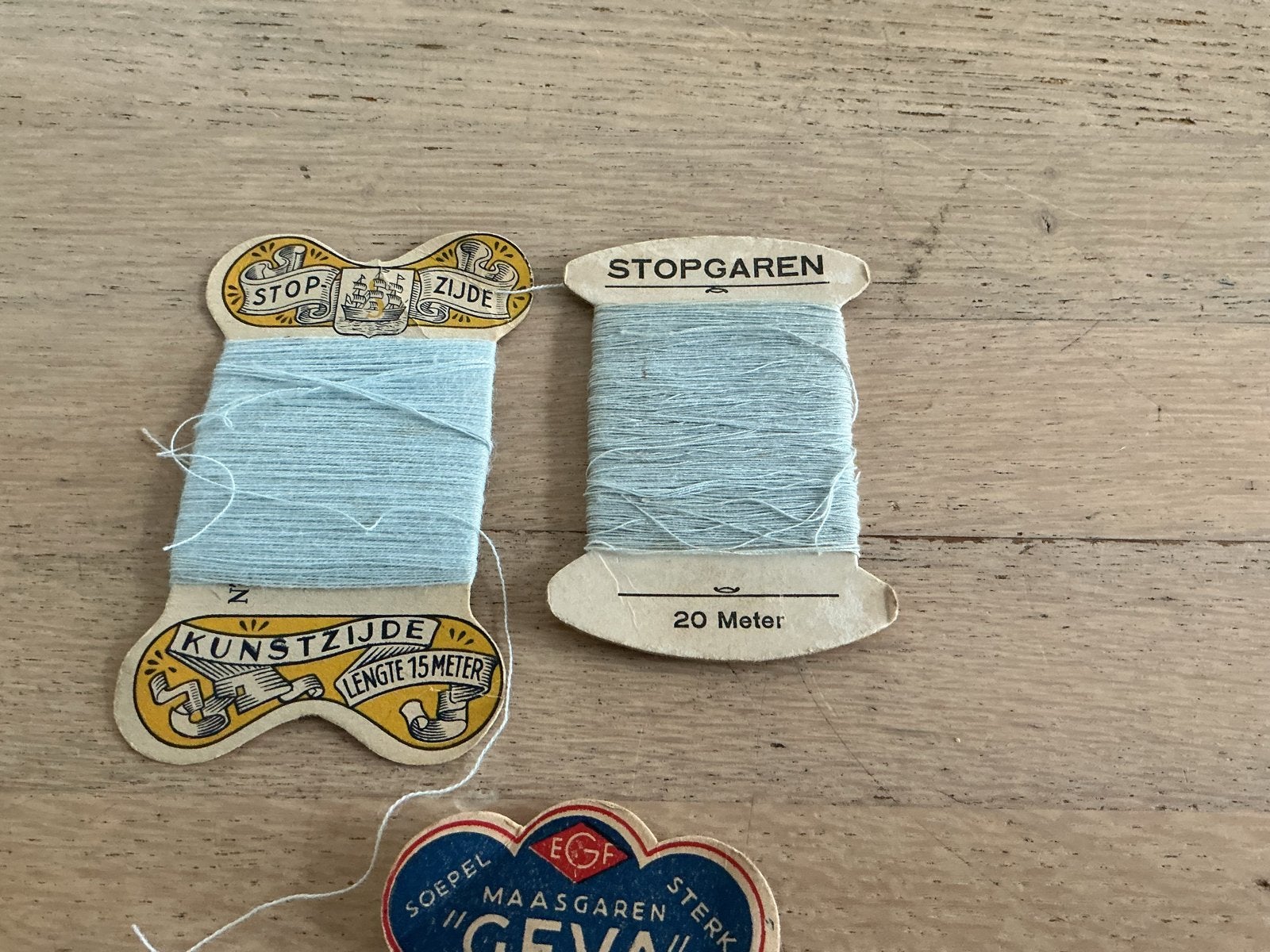 Vintage Stopgaren en Kunstzijde Garen - Lichtblauw, Ophalen of Verzenden, Gebruikt, Garen of Naald(en)