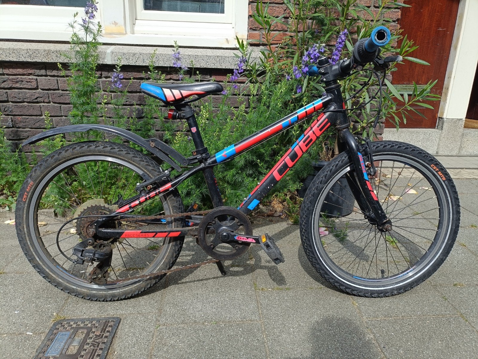 Cube Mountainbike 20" kinderfiets - zwart/rood/blauw, Ophalen, Gebruikt
